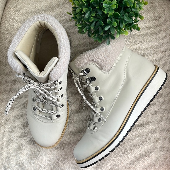 Aspen Shoes - Aspen Nomad fleece women’s winter boots size 9